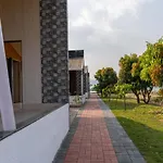 Elegant Suite With Indoor Swimming Pool Near Pune