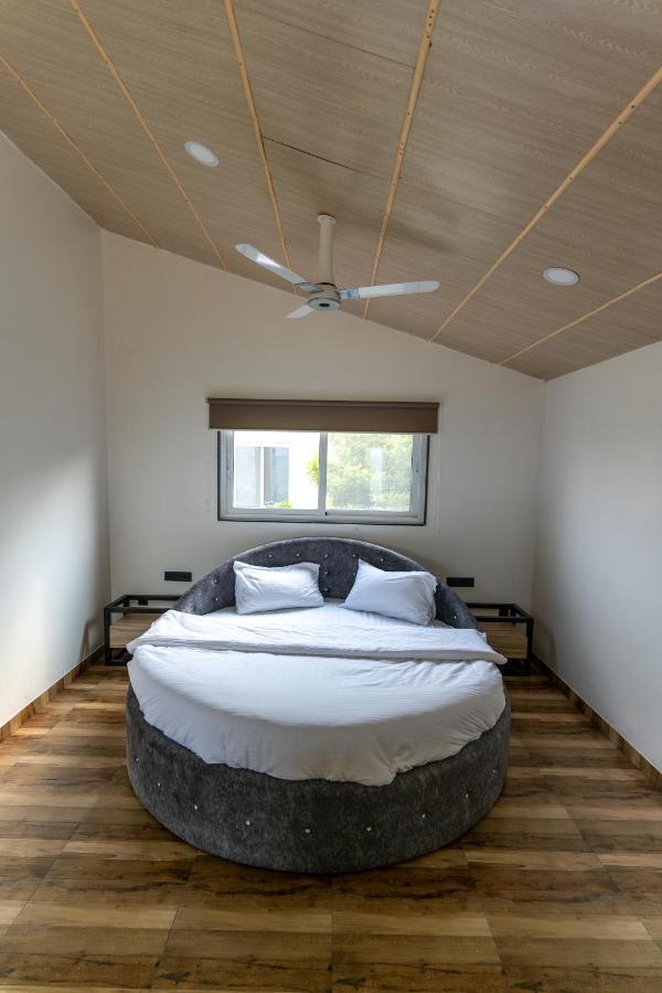 Elegant Suite With Indoor Swimming Pool Near Pune Apartment Pune